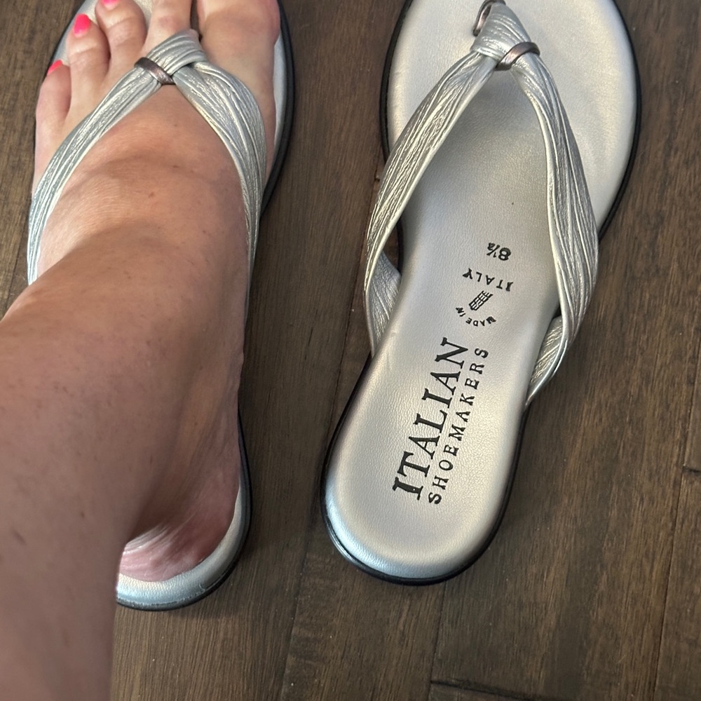 Italian Shoemakers Metallic Women's Sandals Size 8.5